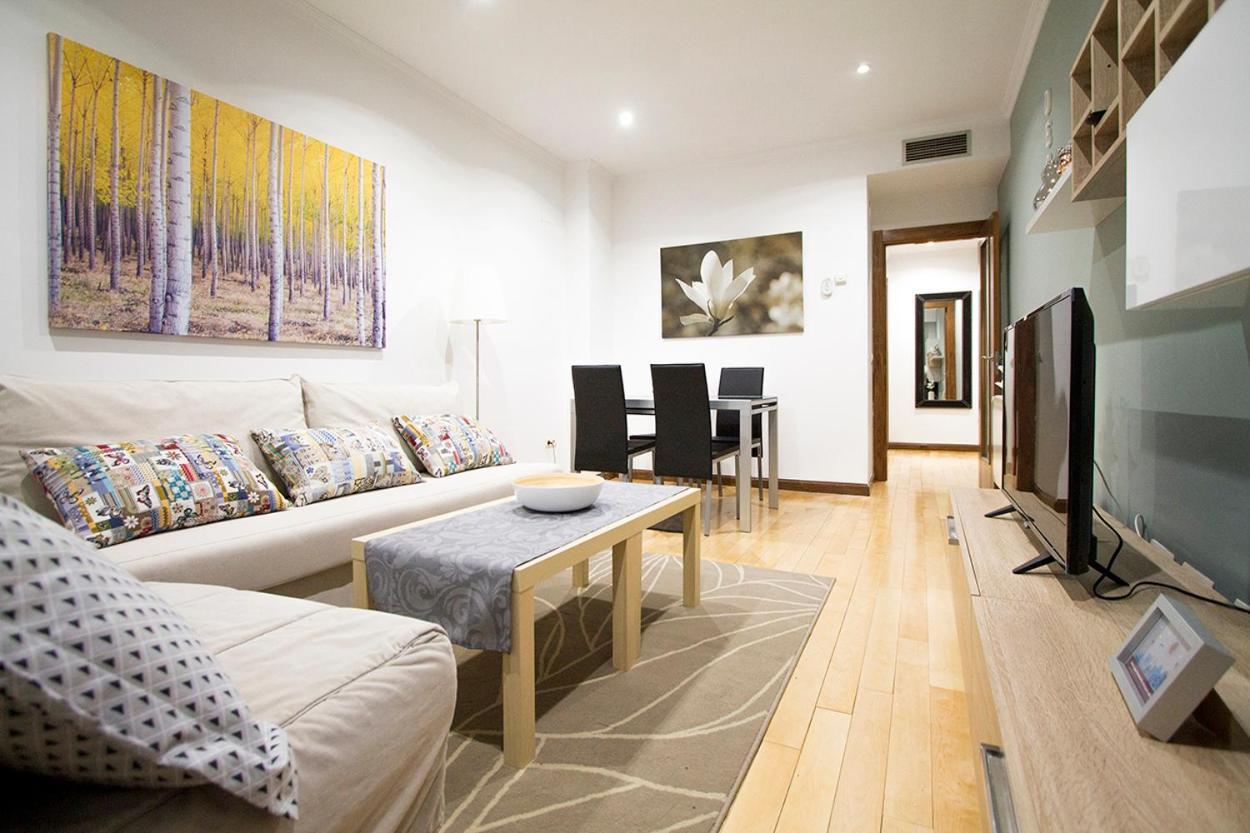 Apartamentos Adelfas Madrid Exterior photo