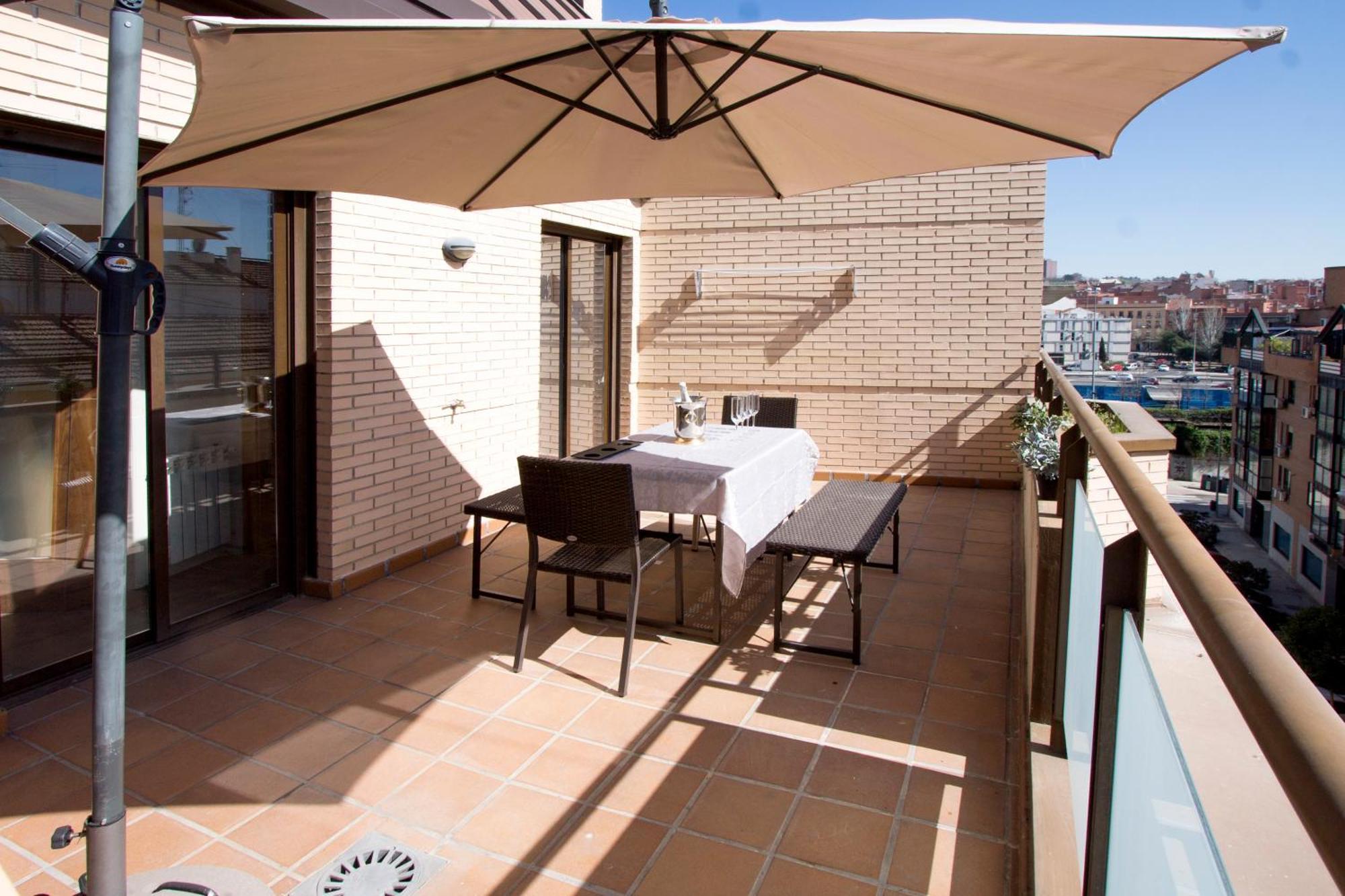 Apartamentos Adelfas Madrid Exterior photo